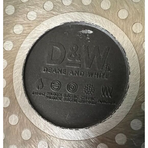 NWOT Deane & White 11" non-stick low casserole pan with glass lid - Picture 6 of 6